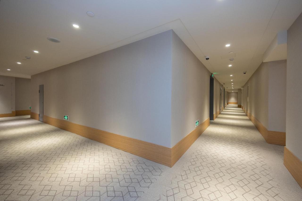 Ji Hotel Shanghai Yan An Road Branch Zewnętrze zdjęcie
