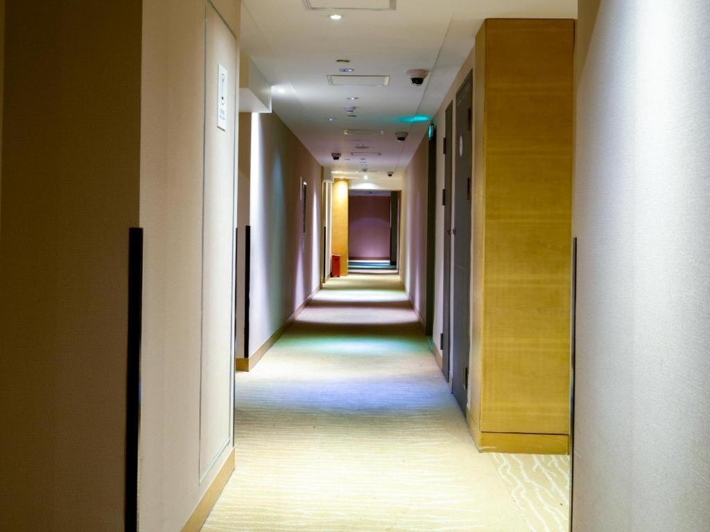 Ji Hotel Shanghai Yan An Road Branch Zewnętrze zdjęcie