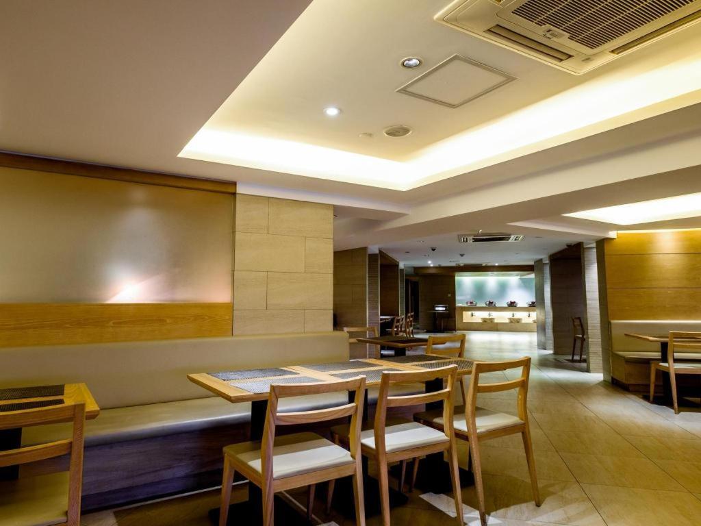 Ji Hotel Shanghai Yan An Road Branch Zewnętrze zdjęcie