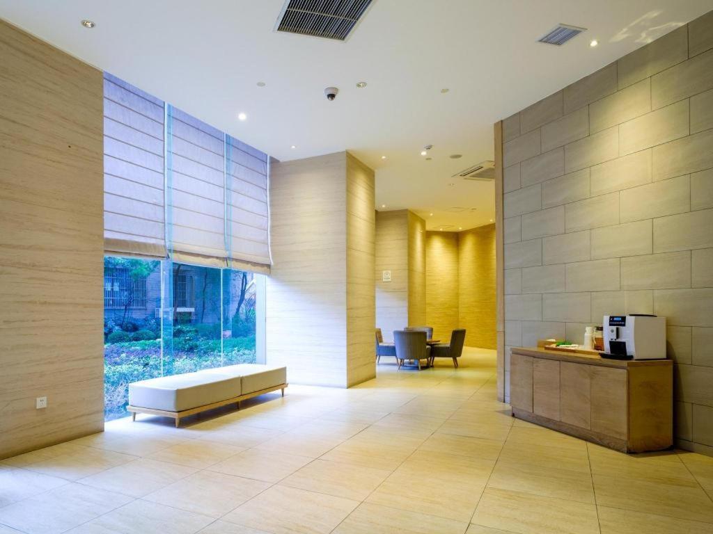 Ji Hotel Shanghai Yan An Road Branch Zewnętrze zdjęcie